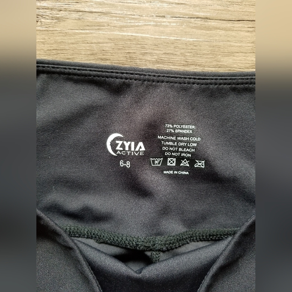 ZYIA Active Black Logo Leggings - Picture 4 of 4